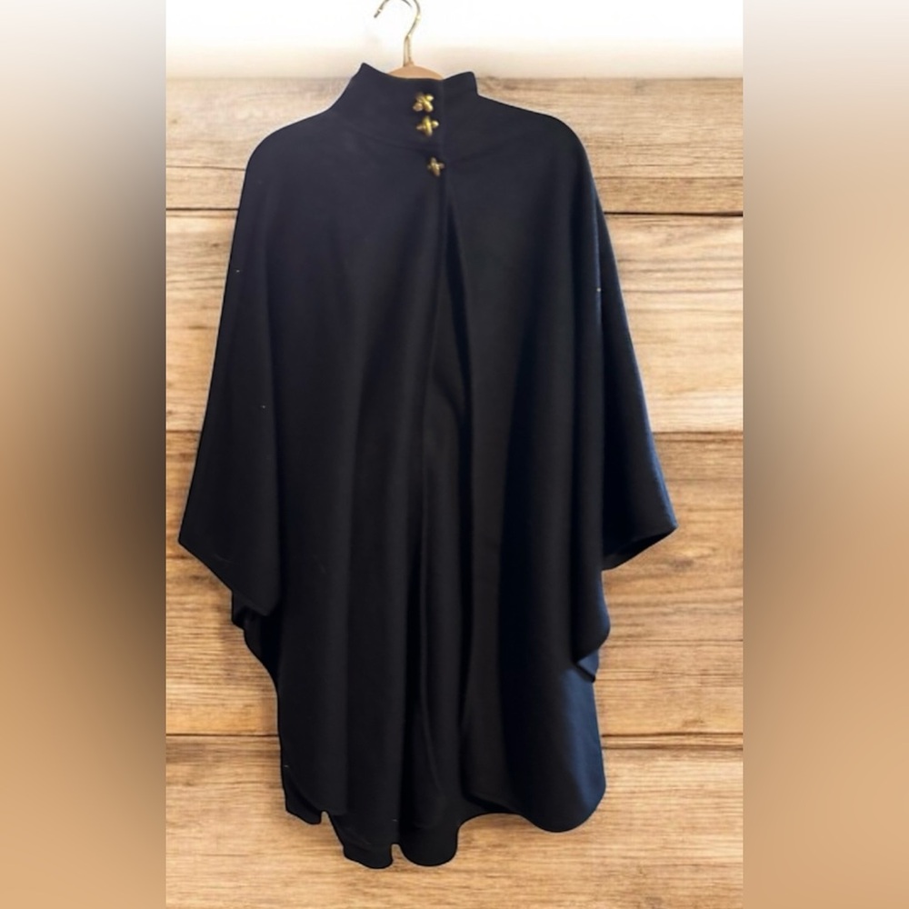 Amanda Smith Classic Black Outerwear